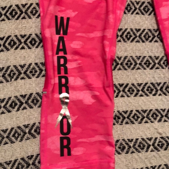 Ideology Pink Camo Breast Cancer Crop Leggings SzS - Picture 3 of 10